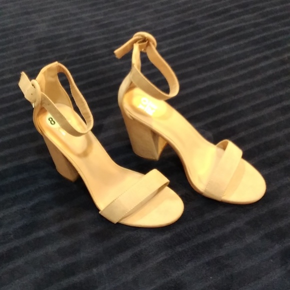 Women's high heel yoki - Picture 3 of 4